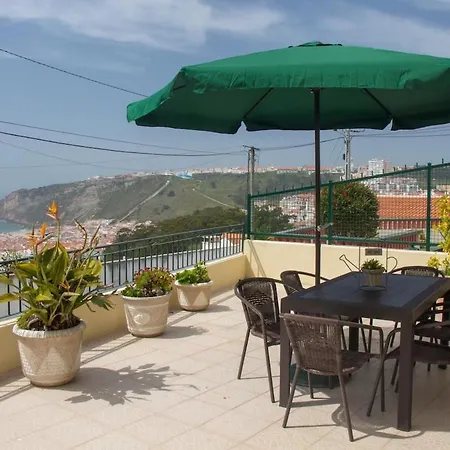 The View Over Nazare! Mar A Pedra בית נופש